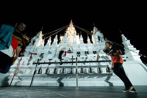 BIB: 
                            <button type="button" onclick="openModal(22454310)" class="btn btn-primary btn-sm float-right btn-popup" data-toggle="modal" data-target=".modal-high-quality">
                        <i class="fas fa-shopping-cart"></i> Add to Cart
                    </button>
                                            <button type="button" onclick="isThisMe(22454310, true)" class="btn btn-success btn-sm float-right btn-popup btn-isme hidden" data-toggle="tooltip" data-placement="bottom" title="นี่คือรูปของคุณใช่ไหม คลิกที่นี่เพื่อเอาเข้าอัลบั้ม">
                        <i class="fas fa-plus"></i> Add to album
                    </button>
                    <button type="button" onclick="isThisMe(22454310, false)" class="btn btn-warning btn-sm float-right btn-popup btn-isnotme hidden">
                        <i class="fas fa-ban"></i> Remove from album
                    </button>